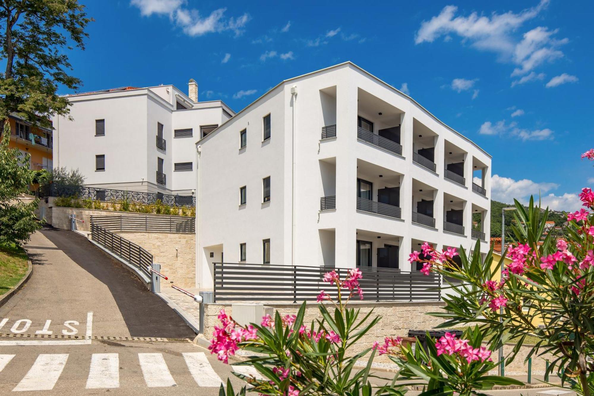 Belinda Apartments With Balcony Opatija Zewnętrze zdjęcie